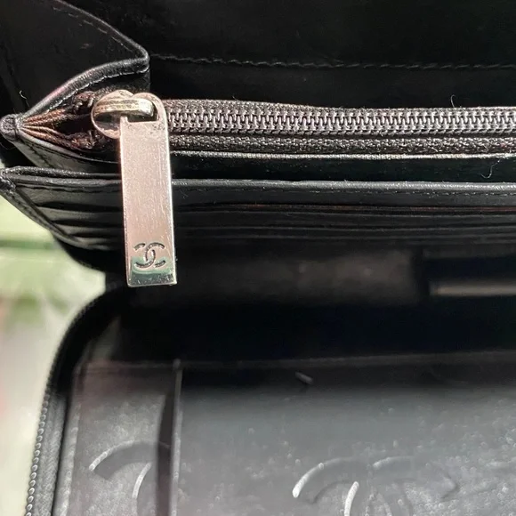 Authentic CHANEL Lambskin Cambon Line Zippy Clutch Wallet - Picture 15 of 17